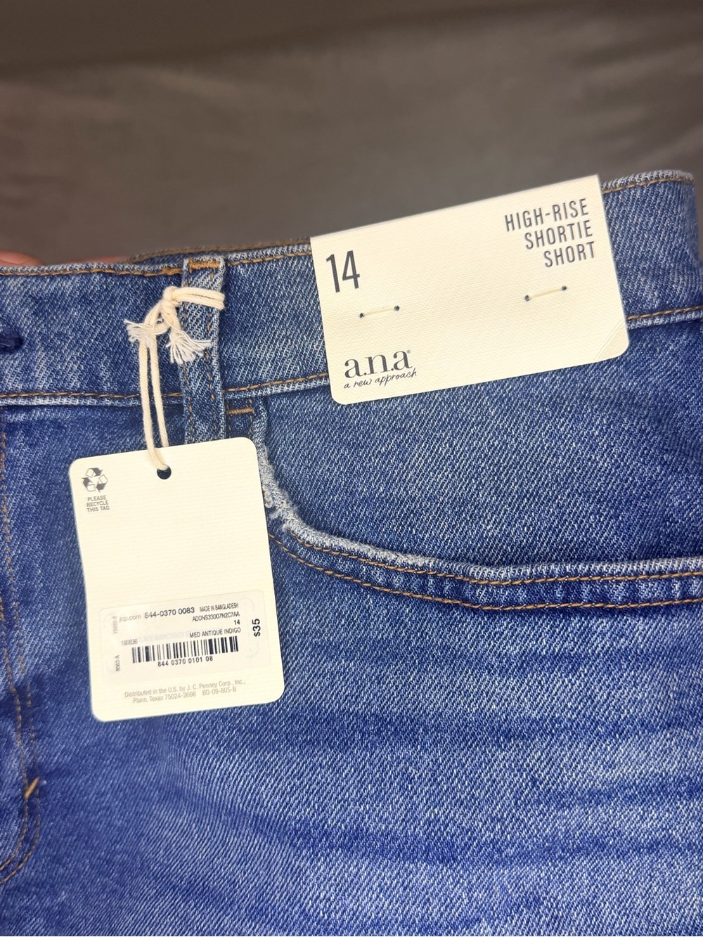 a.n.a Indigo High-Rise Frayed Hem Denim Shorts - Picture 3 of 4